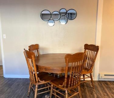 Cooperstown Apartment | Burrel Avenue Apartments
