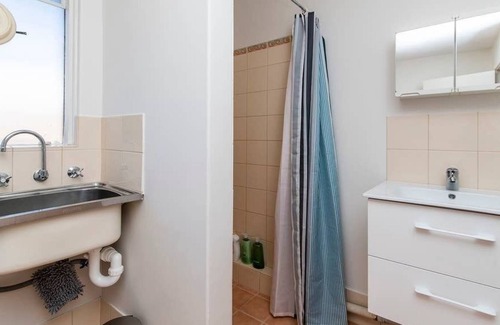 Rivervale Apartment | Burswood Budget - Walk to Crown & Optus!