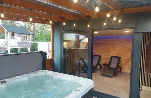 Ostrowo House | BURSZTYNOWO Domy z saunami i jakuzzi