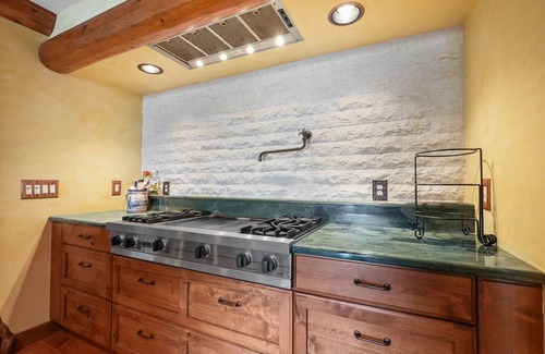 Brutus House | BURT LAKE RETREAT - 200 Feet of Private Waterfront - 5 Bedrooms and 3.5 Baths