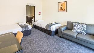Whanganui Hotel | Burwood Motel