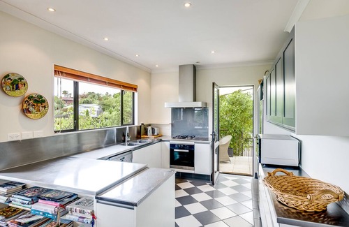 Havelock North House | Busby Hill Villa - Havelock North Holiday Home
