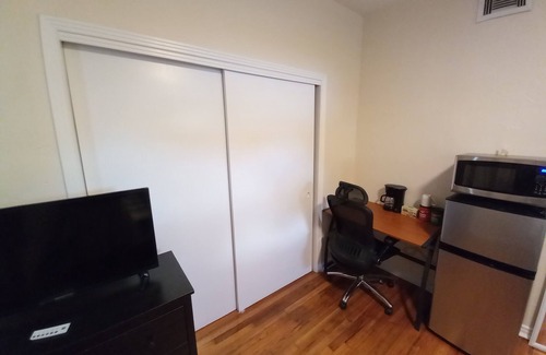 Temple Terrace Apartment | Busch Gardens private suite with its own entrance, kitchenette, bathroom & patio