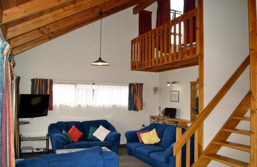 Tata Beach House | Bush Henge - Tata Beach Holiday Home