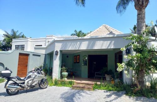 Umhlali Beach Bed & Breakfast | Bush Willow Suite - Villa Roc Guesthouse, Salt Rock Ballito Solar Power