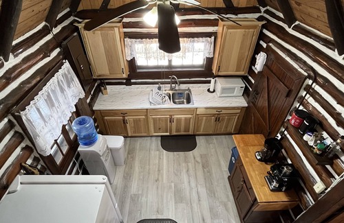 East Stroudsburg Cabin | Bushkill Waterfront Log Cabin