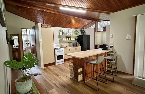Bushland Beach House | Bushland Beach Holiday House