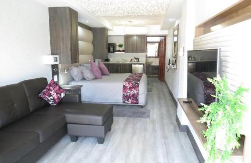 Roodeplaat Cabin | Bushmans Rock