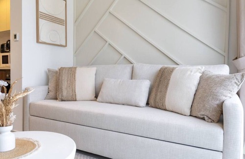 Downtown Dubai Apartment | Business Bay Bliss 1 bedroom apartment - Suiteable