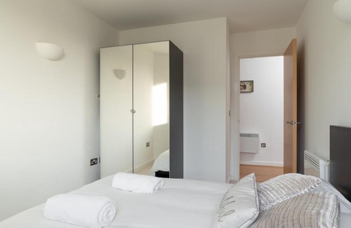 Bedford Apartment | Business Executive Suite