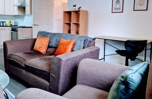 Coventry Apartment | Business & Leisure 2 Bed Apartment Nflix/Parking