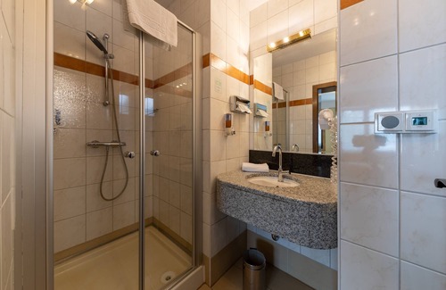Raunheim House | Business Pension Gasper