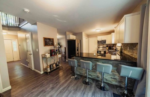 Mount Pocahontas House | Business Place Loft S