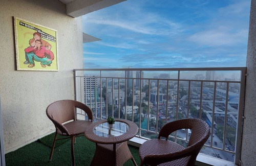 Goregaon West Apartment | Business Stay Done Right: Cozy 2 BHK in Goregaon