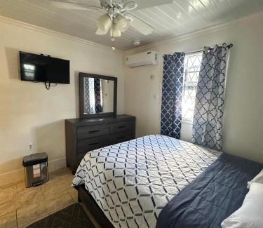 Georgetown Apartment | Business Suite 1A