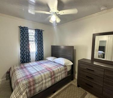 Georgetown Apartment | Business Suite 1A