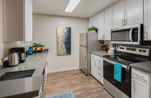 Rocklin Apartment | Business Travel Friendly Apartment Home/King Bed