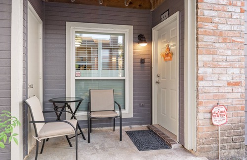 Highlands - Perkins Condo | Business Traveler Condo-Near LSU, Hospitals, State Capitol