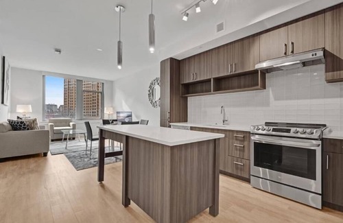 Crystal City Apartment | Business Traveler Friendly 2 BR Bal | Pool+Gym