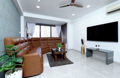 Malad East Apartment | Business Traveler Room - Close to Nesco Goregaon