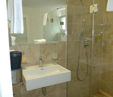 Emmen Hotel | Businesshotel Lux