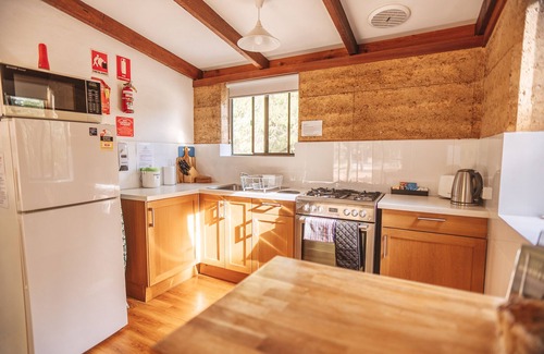 Burnside Apartment | Bussells Bushland Cottages
