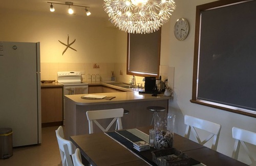 Tickera House | Bussy's Beach House - relaxing quiet getaway