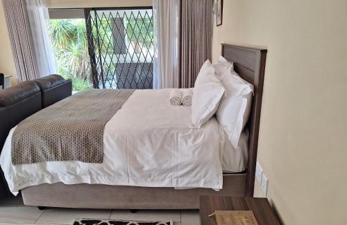 Edenvale Apartment | Bustani 2 - Self-Catering Studio Minimum 2 Nights