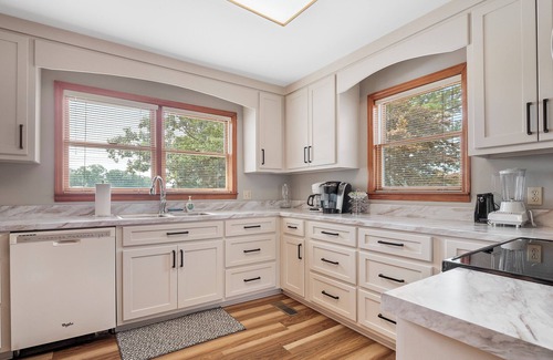 Arley House | Butler Branch Point: 4 BR, 2.5 BA in Arley, Sleeps 12