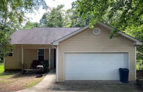 Athens House | Butler Cottage, Pet Friendly, Walk to the brewery.