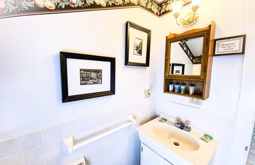 Cherry Creek Bed & Breakfast | BUTLER HOUSE at The Cherry Creek Inn