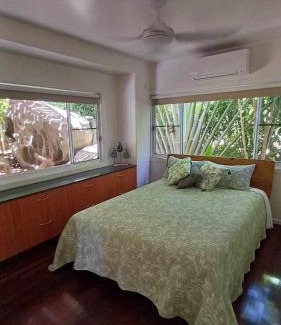 Picnic Bay Apartment | Butler St Magnetic