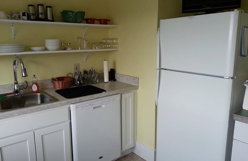 Butte House | Butte Bungalow Home, Close to uptown- 2 bdrm, 2 bath, No Cleaning fee