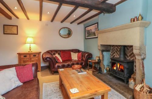 Castleton House | Buttercup Cottage
