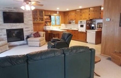 Kensington House | Buttercup Hideaway 2 bedrooms