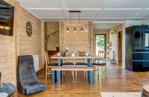 Wallingford House | Buttercup Lodge