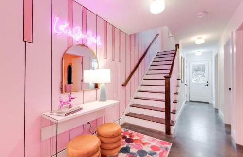Maplewood Heights House | Butterfly BNB~Modern Luxury~Giant Rooftop~9Min DT