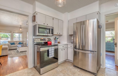 Grand Junction House | Butterfly: Bright Bungalow Near CMU & Parks