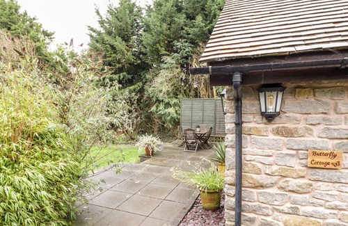 Billingsley Cottage | BUTTERFLY COTTAGE, pet friendly, with a garden in Cleobury Mortimer