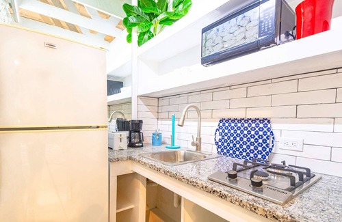 Gambier Apartment | Butterfly Cottage at Viking Hill Resort with Pool
