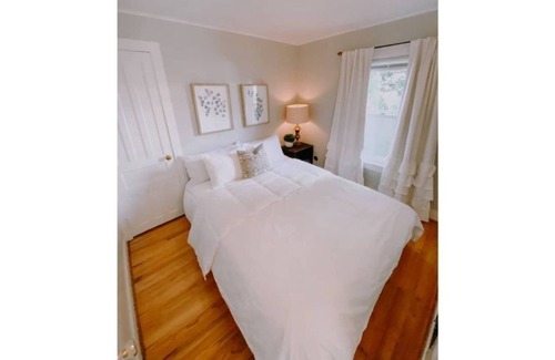 Glens Falls Apartment | Butterfly Cottage City Rental