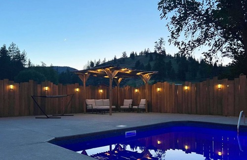 Okanagan-Similkameen Cabin | Butterfly Cottage - Glamping