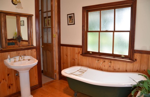 Nirranda Bed & Breakfast | Butterfly Farm