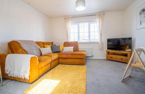 Ashby Woulds Apartment | Butterfly Gardens 2 bed apartment sleep upto 4
