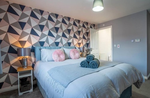 Ashby Woulds Apartment | Butterfly Gardens 2 bed apartment sleep upto 4