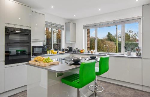 Kettering Apartment | Butterfly House - Luxury 2 Bedroom Property