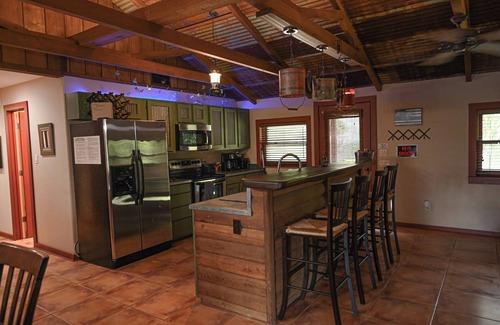 Edom House | Butterfly Lake House - Arcridgeranchresort.com