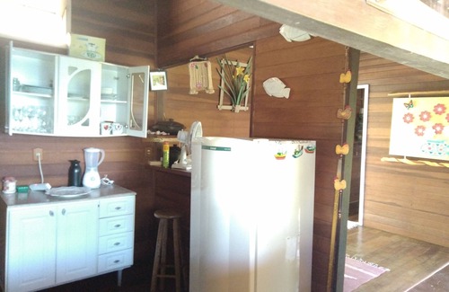 Ilha Grande Ski Chalet | Butterfly landing house