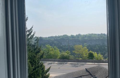 Niagara Falls Bed & Breakfast | Butterfly Manor