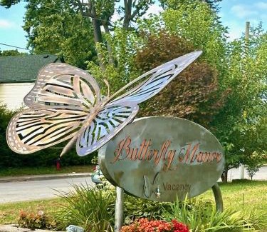 Niagara Falls Bed & Breakfast | Butterfly Manor